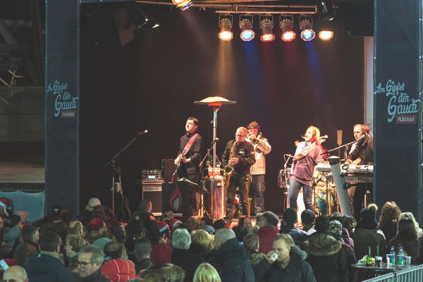 Live-Musik beim Après-Ski in der Winterwelt