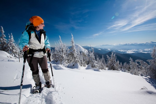 Schneeschuhwandern in unberührter Natur in Österreich